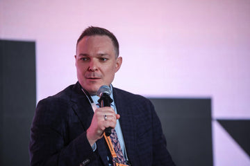 Українські виробники зброї вже готові підписати експортні контракти на десятки мільйонів доларів Однак якщо до кінця року не врегулювати питання з експортом, іноземні замовники можуть відмовитися від цих попередніх домовленостей
