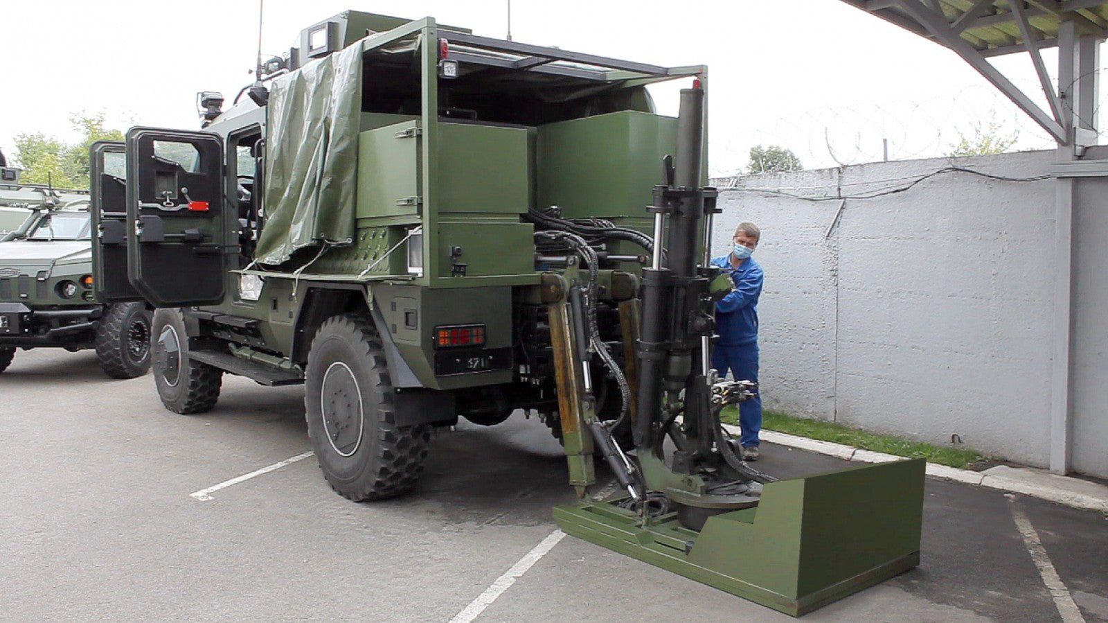 MOBILE MORTAR COMPLEX 